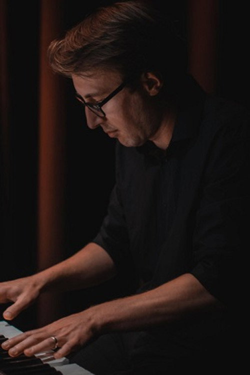 James Cox