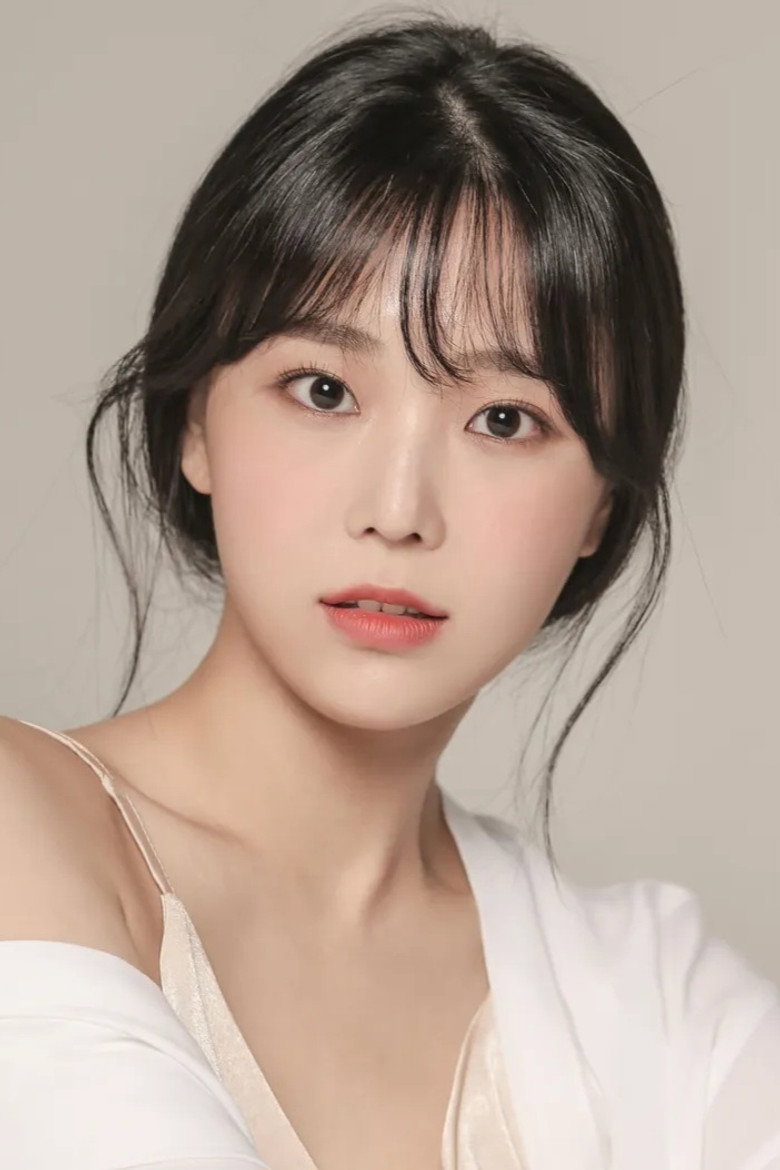 류인아
